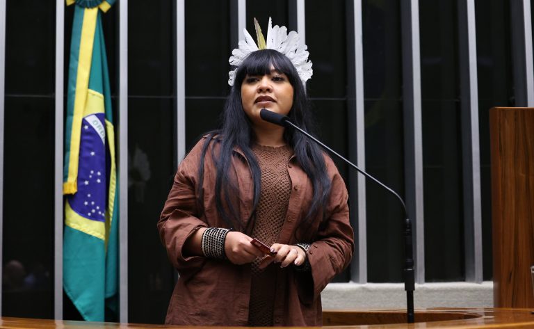 Comissão aprova aumento de pena para agressões no rosto e partes íntimas de mulheres