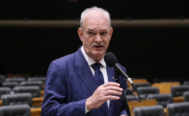 Comissão aprova punição para quem tentar interditar idosos de forma abusiva ou fraudulenta