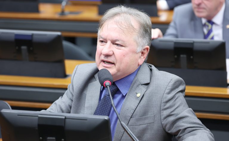 Comissão aprova inclusão de aluguel social no programa Minha Casa, Minha Vida